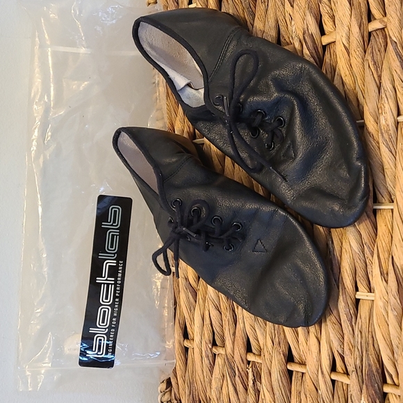 Bloch Ladies Leather Jazz Shoes - Picture 1 of 2